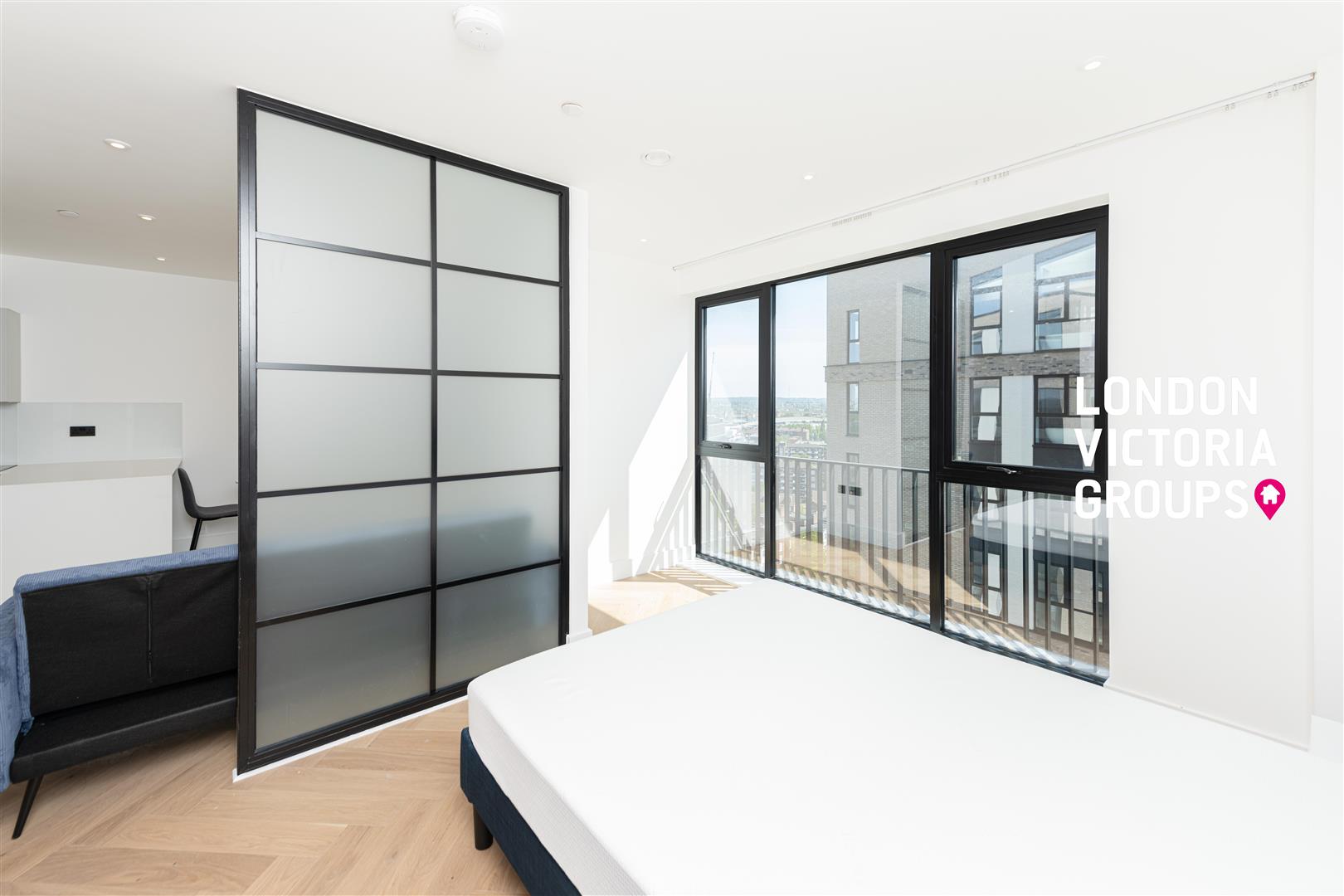 Huntingdon Apartments, 1 Graphite Square, LONDON